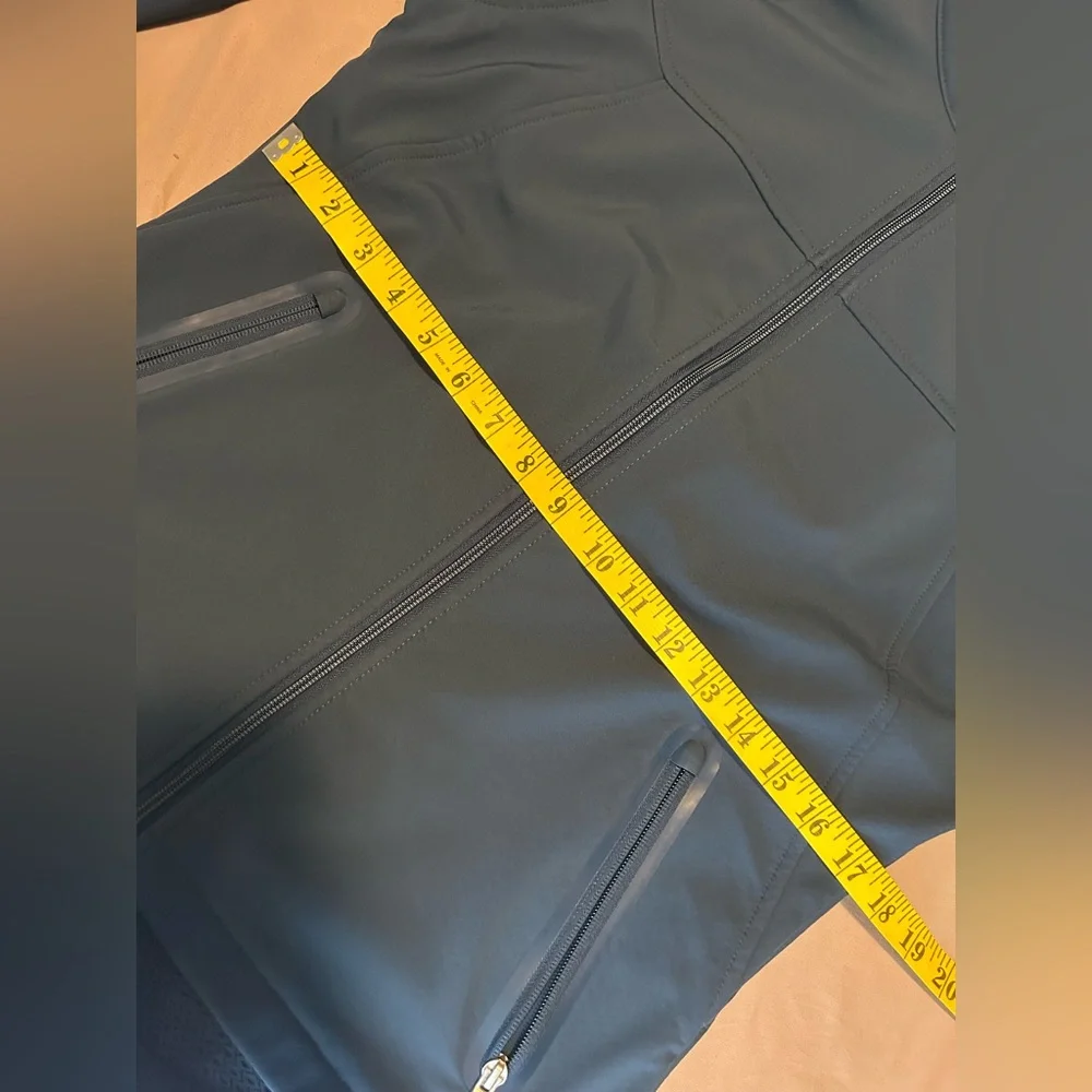 NWOT Women’s Ariat Team Softshell Jacket Deep Petroleum Blue Size M Western - Picture 13 of 15